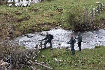 Patrullas de búsqueda en el  puerto de San Isidro