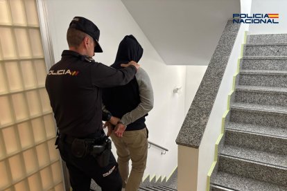 La Policía Nacional arresta a un hombre de 35 años tras una oleada de asaltos en viviendas en Salamanca