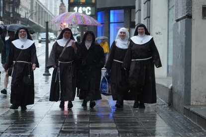 Las exmonjas de Belorado a su llegada al Juzgado de Instrucción número 5, a 4 de mayo de 2026, en Bilbao, Bizkaia.