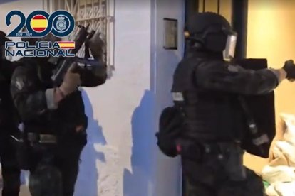 La Guardia Civil, en una operación conjunta con la Policía Nacional, para desarticular la organización criminal