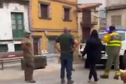 Vecinos de Casillas se niegan a la orden de desalojo por el incendio