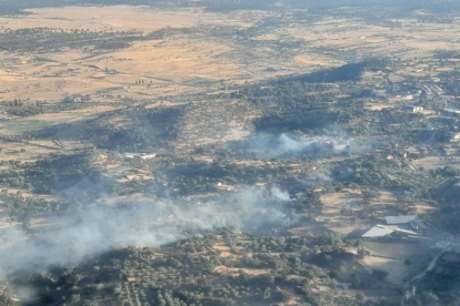 Imagen aérea de los puntos calientes en el incendio de Quintanilla del Coco.- JCyL