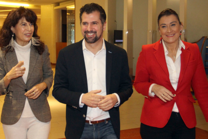 La ministra de Igualdad, Ana Redondo, Luis Tudanca y Ana Sánchez.-ICAL
