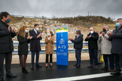Un momento de la inauguración del nuevo tramo de la A-73 en la provincia de Burgos. ICAL