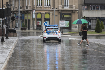 Imagen de archivo de lluvia en León.- ICAL