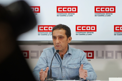El secretario general de CCOO en Castilla y León, Vicente Andrés, durante la rueda de prensa. ICAL