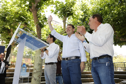 El presidente autonómico del PP, Alfonso Fernández Mañueco, participa en un acto electoral en Soria.- ICAL