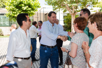 El presidente autonómico del PP, Alfonso Fernández Mañueco, participa en un acto electoral en Soria.- ICAL