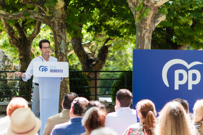 El presidente autonómico del PP, Alfonso Fernández Mañueco, participa en un acto electoral en Soria.- ICAL