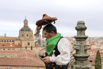 Ascensión de 'El Mariquelo' a la Catedral de Salamanca. -ICAL
