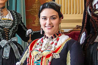 Alicia Santamaría, reina mayor de las fiestas de San Pedro en 2019... y 2020. SANTI OTERO