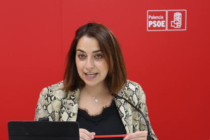 La secretaria general del PSOE de Palencia, Miriam Andrés. - ICAL