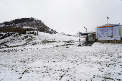 Nieve en la estación invernal y de montaña Valgrande-Pajares. -ICAL