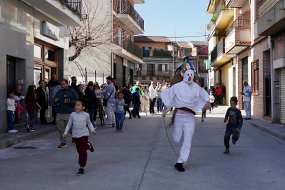 Celebración de los Zarramaches de Casavieja en Ávila. -ICAL.