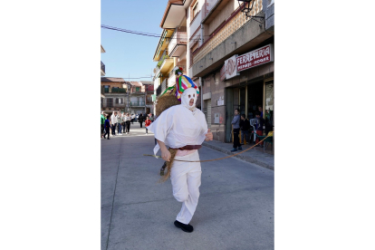 Celebración de los Zarramaches de Casavieja en Ávila. -ICAL.