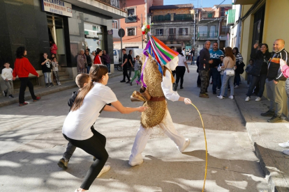 Celebración de los Zarramaches de Casavieja en Ávila. -ICAL.