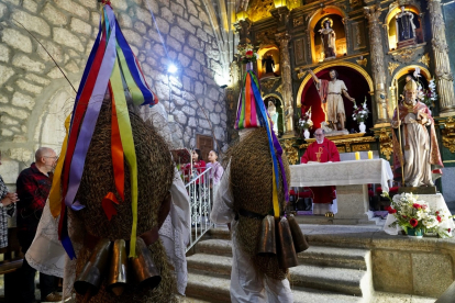 Celebración de los Zarramaches de Casavieja en Ávila. -ICAL.