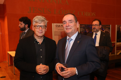 Alejandro Sarmiento y Ramón Sabromonte en los Premios La Posada 2023 de El Mundo de Castilla y León. -PHOTOGENIC