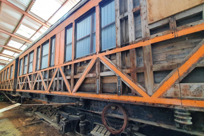 Exterior del vagón SS-3, que permanece en Almazán (Soria).- ADEMA