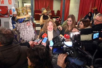 Visita de los Reyes Magos a Burgos acompañados por la alcaldesa, Cristina Ayala, y la concejala de Festejos, Carolina Álvarez - ICAL