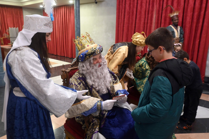 Visita de los Reyes Magos en Burgos - ICAL