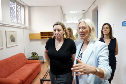 La consejera de Familia e Igualdad de Oportunidades, Isabel Blanco, visita la Residencia Juvenil José Montero.- ICAL