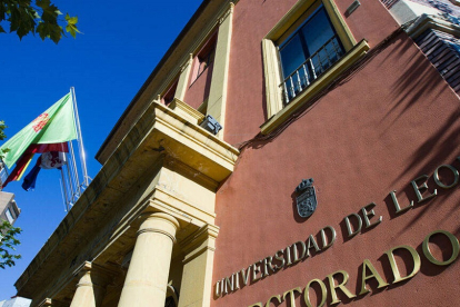 Edificio Rectorado en la Universidad de León (Ule). E.M