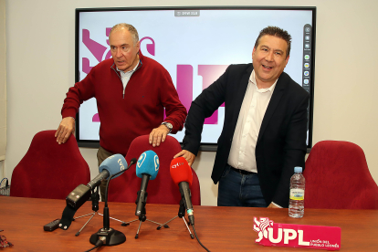 Eduardo López Sendino y Luis Mariano Santos comentan los resultados en la sede de UPL. ICAL