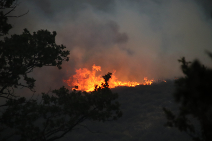 El incendio del Teleno amenaza las localidades de Boisán y Filiel | E.M.