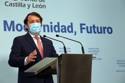 Alfonso Fernández Mañueco, durante el balance de los dos primeros años de legislatura.- ICAL