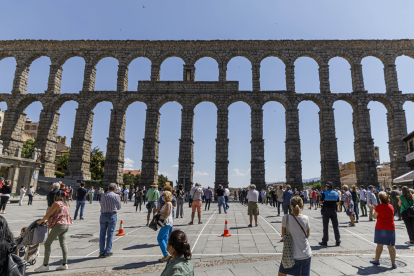 Vista frontal del acueducto de Segovia en una imagen de archivo .-ICAL