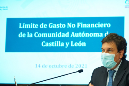 El consejero de Economía, Carlos Fernández Carriedo. - ICAL