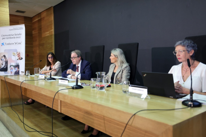 Presentación de la nueva convocatoria de ayudas sociales de la Fundación La Caixa en Castilla y León. - ICAL