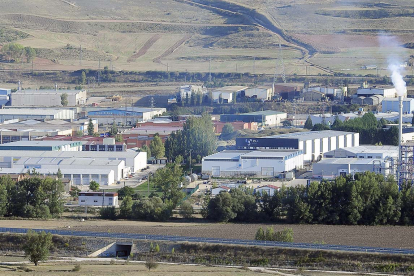 Vista parcial del polígono industrial de Villalonquéjar. / RAÚL G. OCHOA