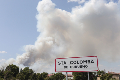 Incendio en Santa Colomba de Curueño (León).- ICAL