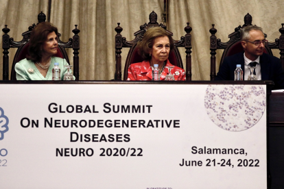 La reina Sofía, acompañada por la reina Silvia de Suecia, inaugura la cumbre mundial sobre enfermedades neurodegenerativas ''Global Summit Neuro 2020/2022''.- ICAL
