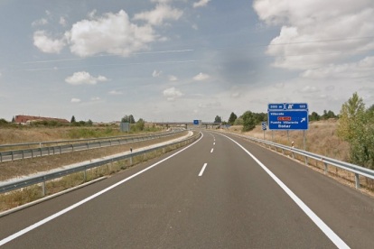 Imagen de una carretera en Castilla y León. Imagen recurso. / E. M.