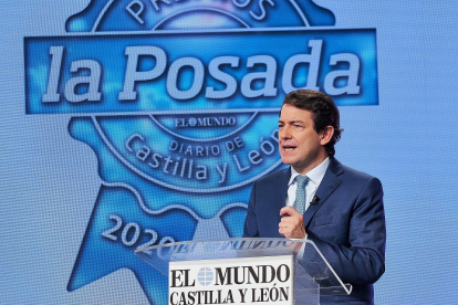 Alfonso Fernández Mañueco, durante su discurso ofrecido en la gala para celebrar los Premios La Posada. PABLO REQUEJO
