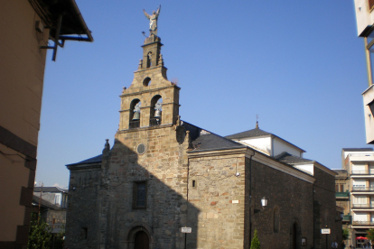 Iglesia parroquial de Santiago Apóstol de Bembibre.- E. M.