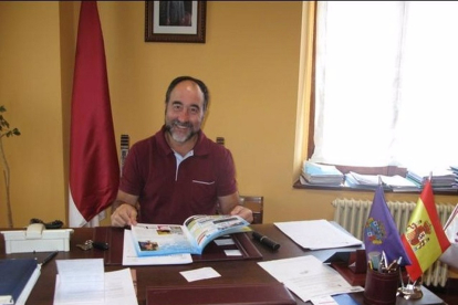 El que fuera alcalde de Barruelo de Santullán (Palencia) durante 21 años Alejandro Lamalfa Díaz. - EUROPA PRESS