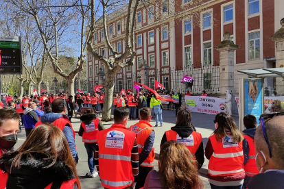 Imagen de archivo de una concentración de Técnicos en Emergencias Sanitarias ante la Consejería de Sanidad en Valladolid. - EUROPA PRESS