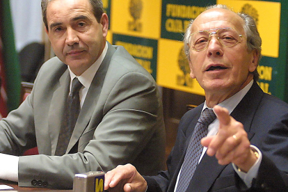 Cipriano García junto a José Miguel Diego Gómez, director emérito de Fundación Caja Rural. E.M.