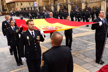 Celebración de los 200 años de la Policía Nacional en León.- ICAL