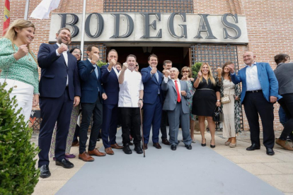 Inauguración del restaurante de Martín Bersategui en 'La bodega el hilo de Adriana'. J.M. Lostau
