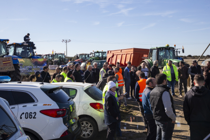 Tractorada este viernes en la N-122 de Zamora. -ICAL