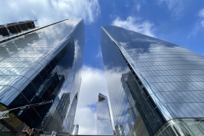 Las torres One y Two Manhattan West, en Nueva York, que han sido acristaladas por una empresa de El Bierzo. -TVITEC