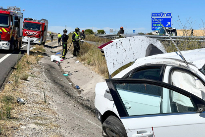 Accidente de tráfico en la carretera 601, en Cuéllar, Segovia. Ical