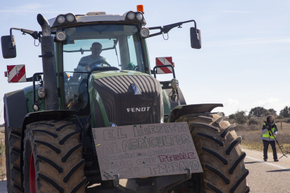 Tractorada este viernes en la N-122 de Zamora. -ICAL