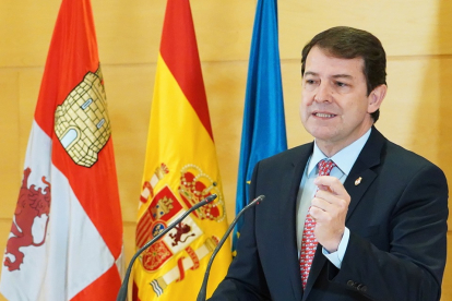 El presidente de la Junta de Castilla y León comparece ante los medios de comunicación.-ICAL