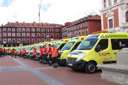 Ambulancias de transporte sanitario.- EUROPA PRESS